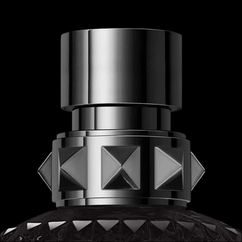 Valentino Uomo Born in Roma Eau de Toilette with Violet & Vetiver