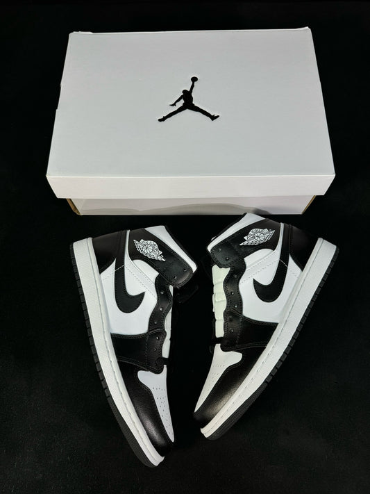 Nike Air Jordan 1 Mid Black White PAND