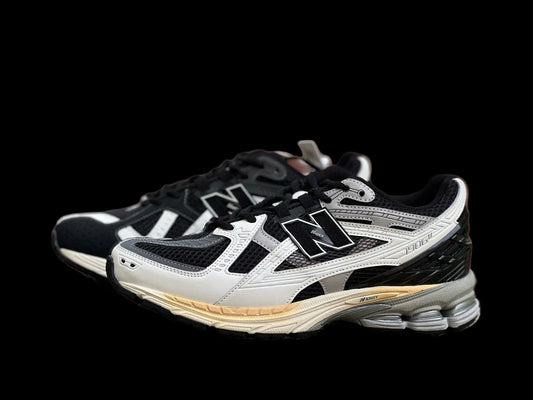 New Balance 1906U Black Sea Salt Magnet Sneakers