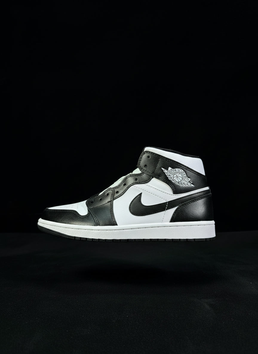 Nike Air Jordan 1 Mid Black White PAND