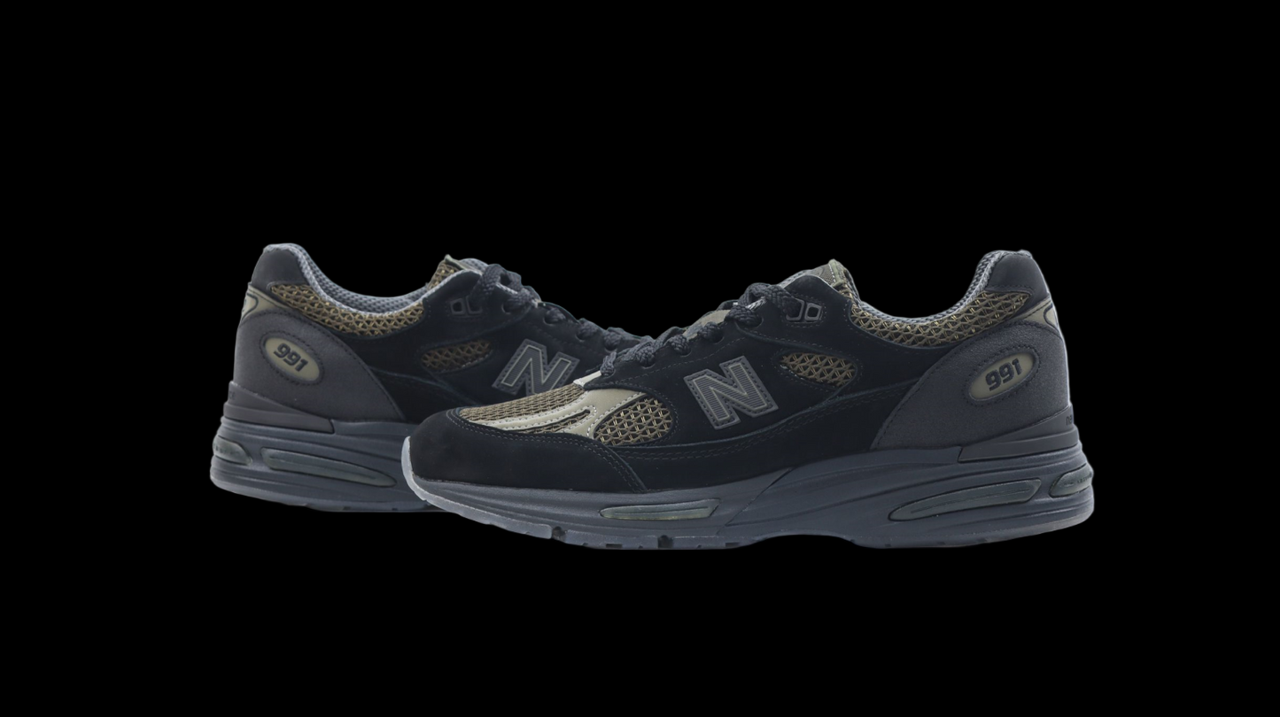 New Balance
991v2 "Stone Island - Black Olive"